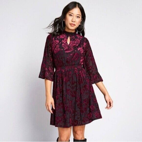 Modcloth Womens Very Visionary Dress Sz Medium Merlot Red Burnout Velvet Floral - Picture 2 of 12